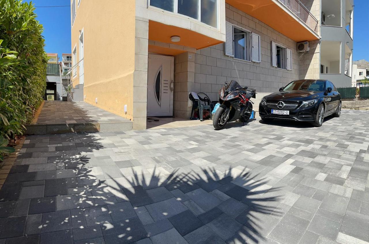 Apartment Light Stobrec Exterior photo